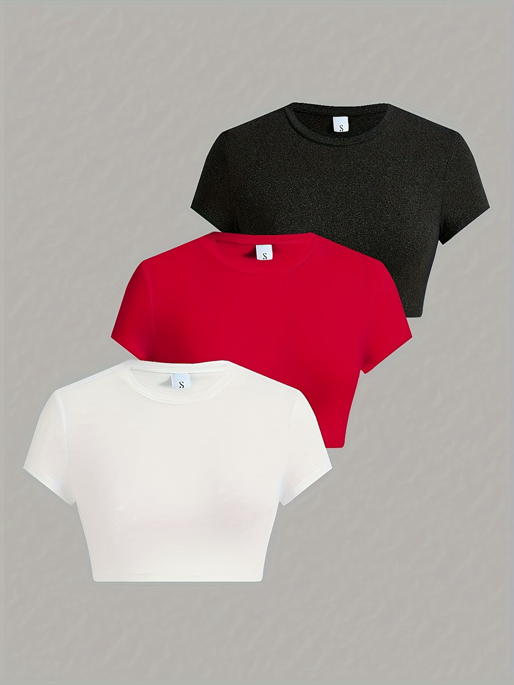 Set de 3 piezas – Camiseta corta + falda/pantalón (navel exposed)