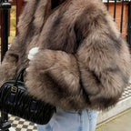 Abrigo Elegante de Peluche · MODA Collection