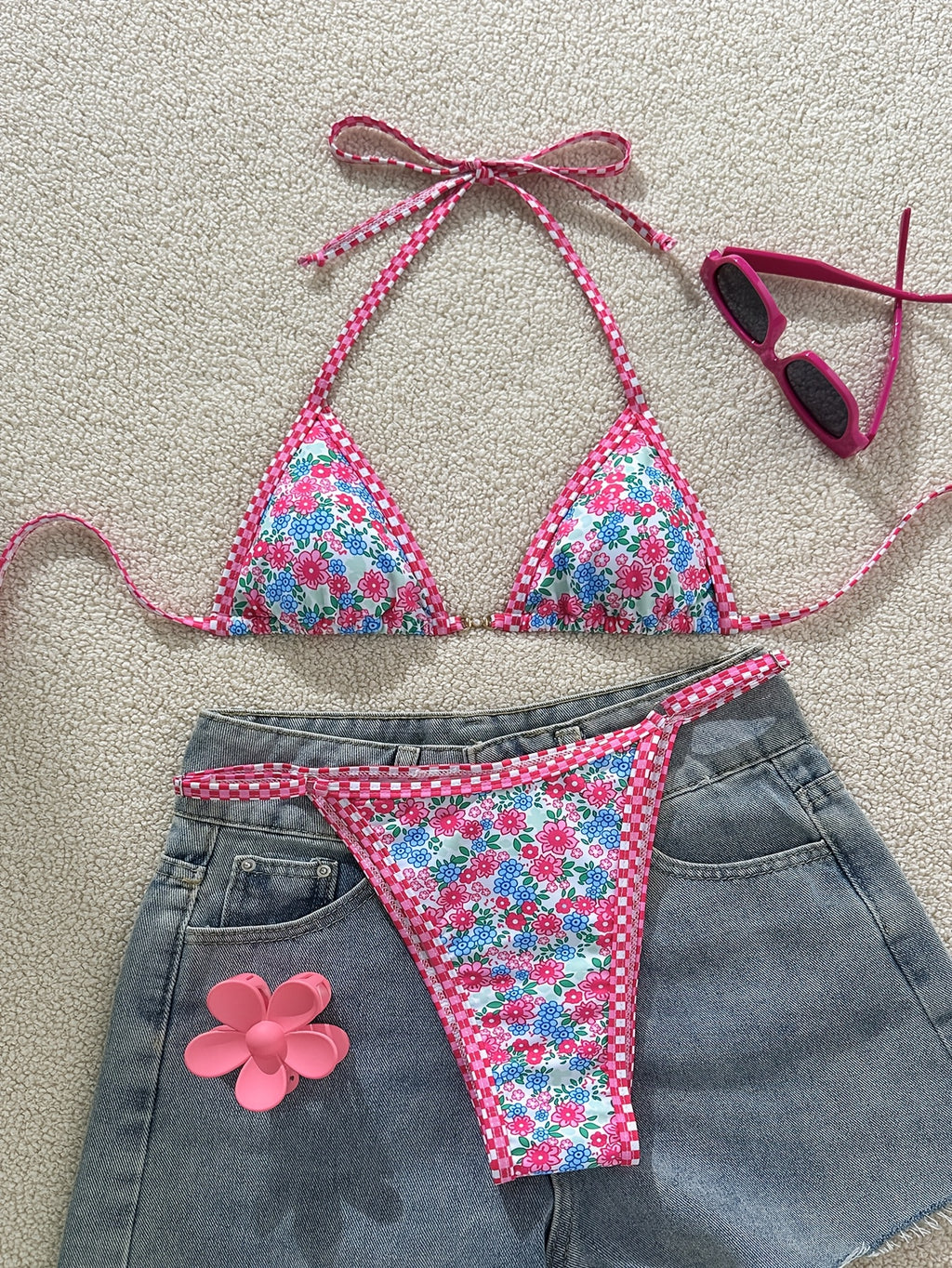Bikini floral + cuadros rosa con perlas