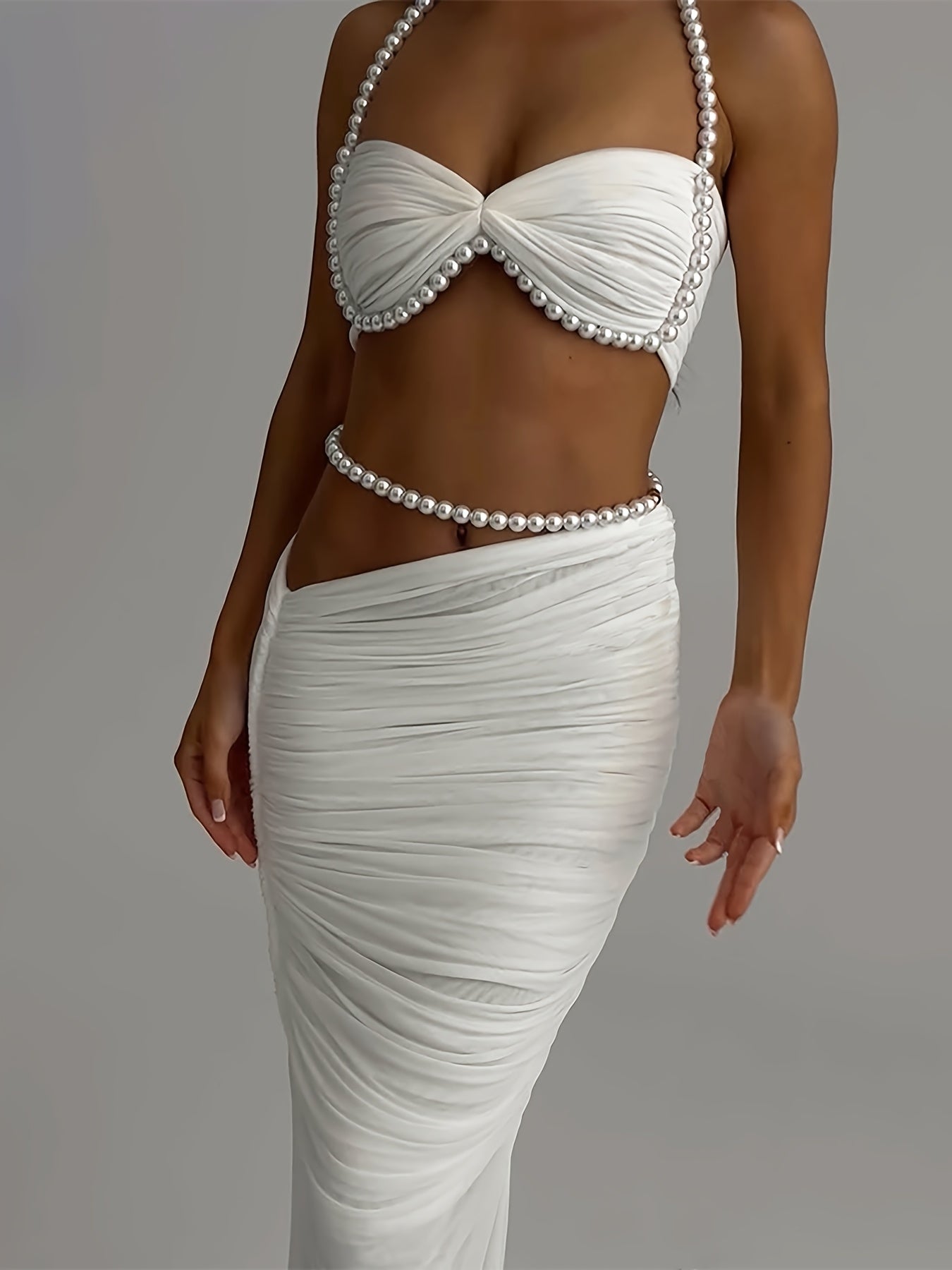 Conjunto sexy con top de perlas + vestido largo