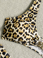 Bikini de leopardo con estrella metálica