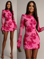 Vestido Dorado Floral con Mangas de Malla – Elegancia Nocturna