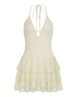 Vestido Halter con Espalda Descubierta y Capas de Encaje – Look Romántico y Sofisticado