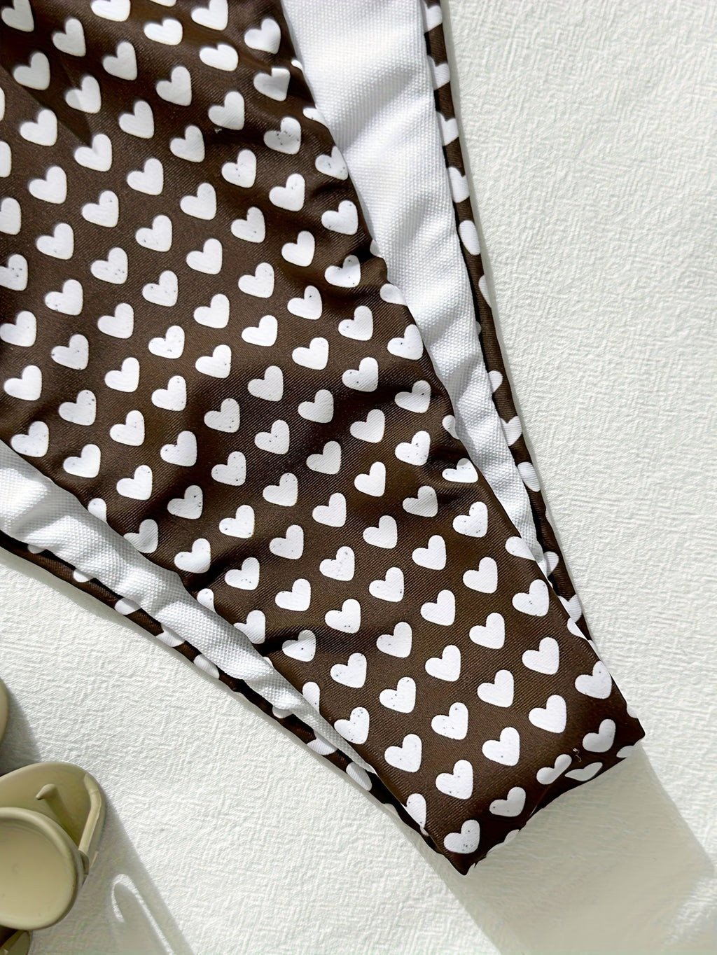 Bikini marrón con corazones