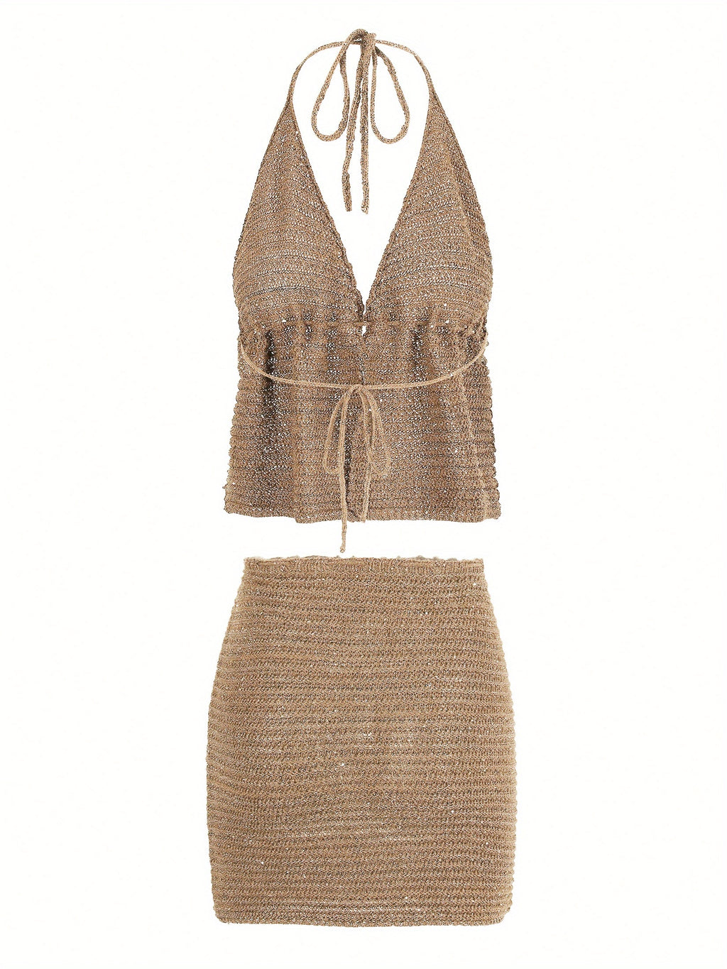 Set de dos piezas compuesto por top estilo bikini y falda