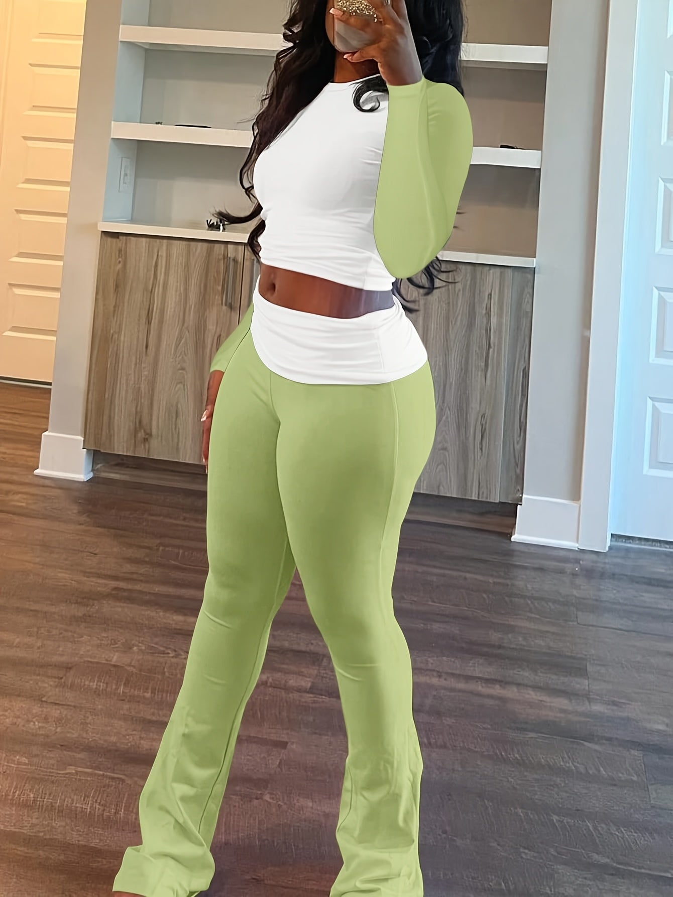 Set Casual Patchwork · Camiseta + Pantalón Acampanado