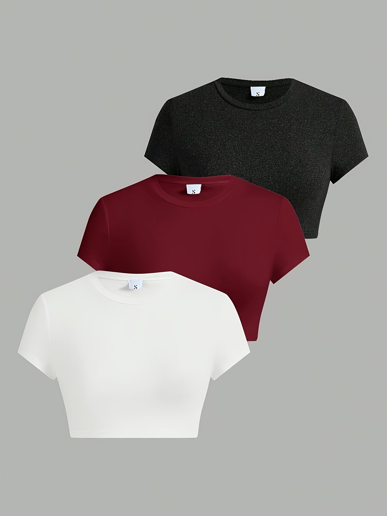 Set de 3 piezas – Camiseta corta + falda/pantalón (navel exposed)