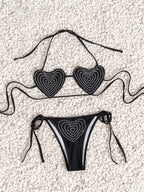 Bikini negro con corazón de diamantes