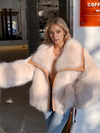 Chaqueta de Peluche con Solapa Grande · Edición 2025