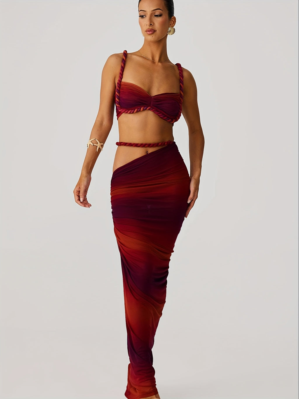 Set 2 Piezas Halter con Espalda Descubierta – Top Corto + Falda Ajustada