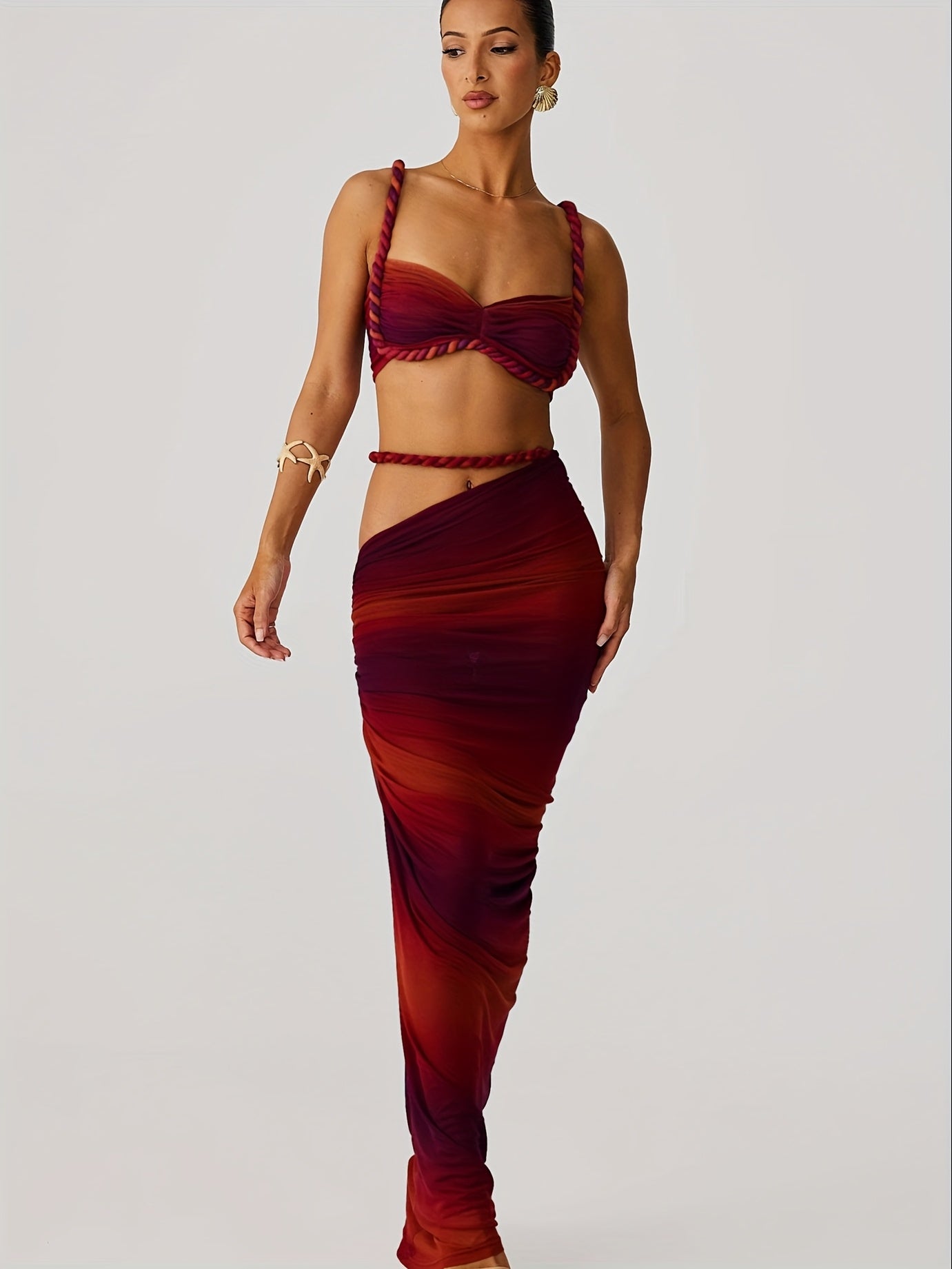 Set 2 Piezas Halter con Espalda Descubierta – Top Corto + Falda Ajustada