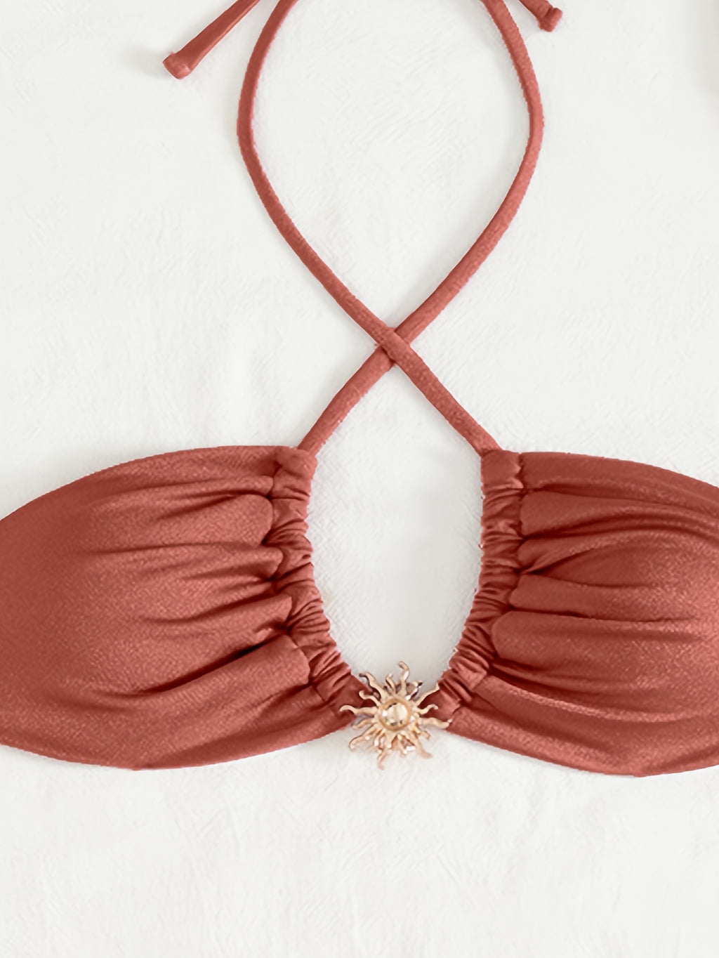 Bikini Fucsia 3 Piezas · Falda + Detalles Cruzados
