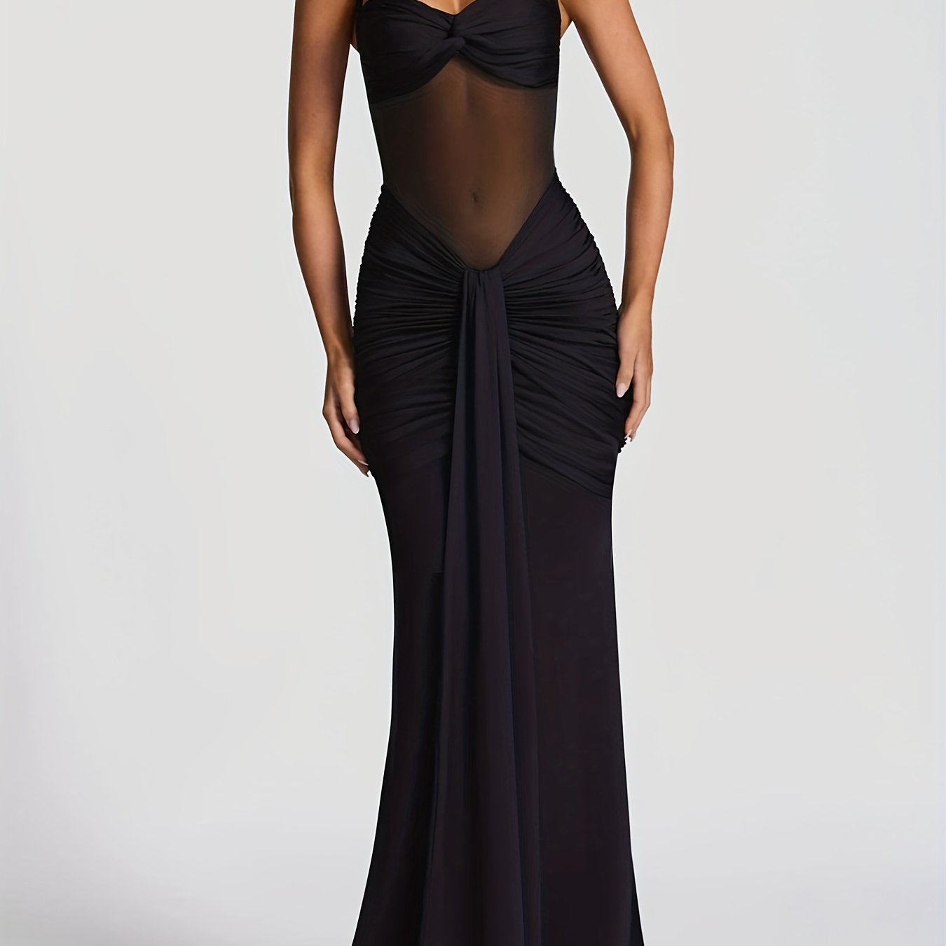 Vestido Largo Halter de Malla Plisada – Elegante, Sensual y Sofisticado