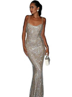 Vestido Largo Ajustado de Malla Brillante – Elegante, Sexy y con Espalda Descubierta