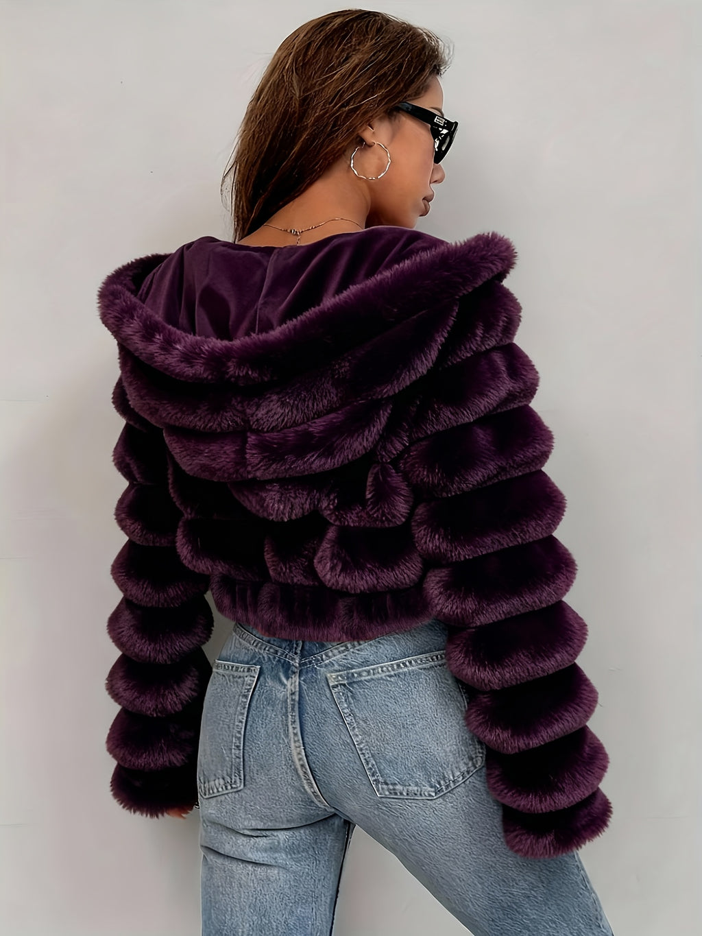 Abrigo de Peluche con Capucha 3D · Otoño/Invierno