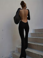 Mono acampanado ajustado con espalda descubierta