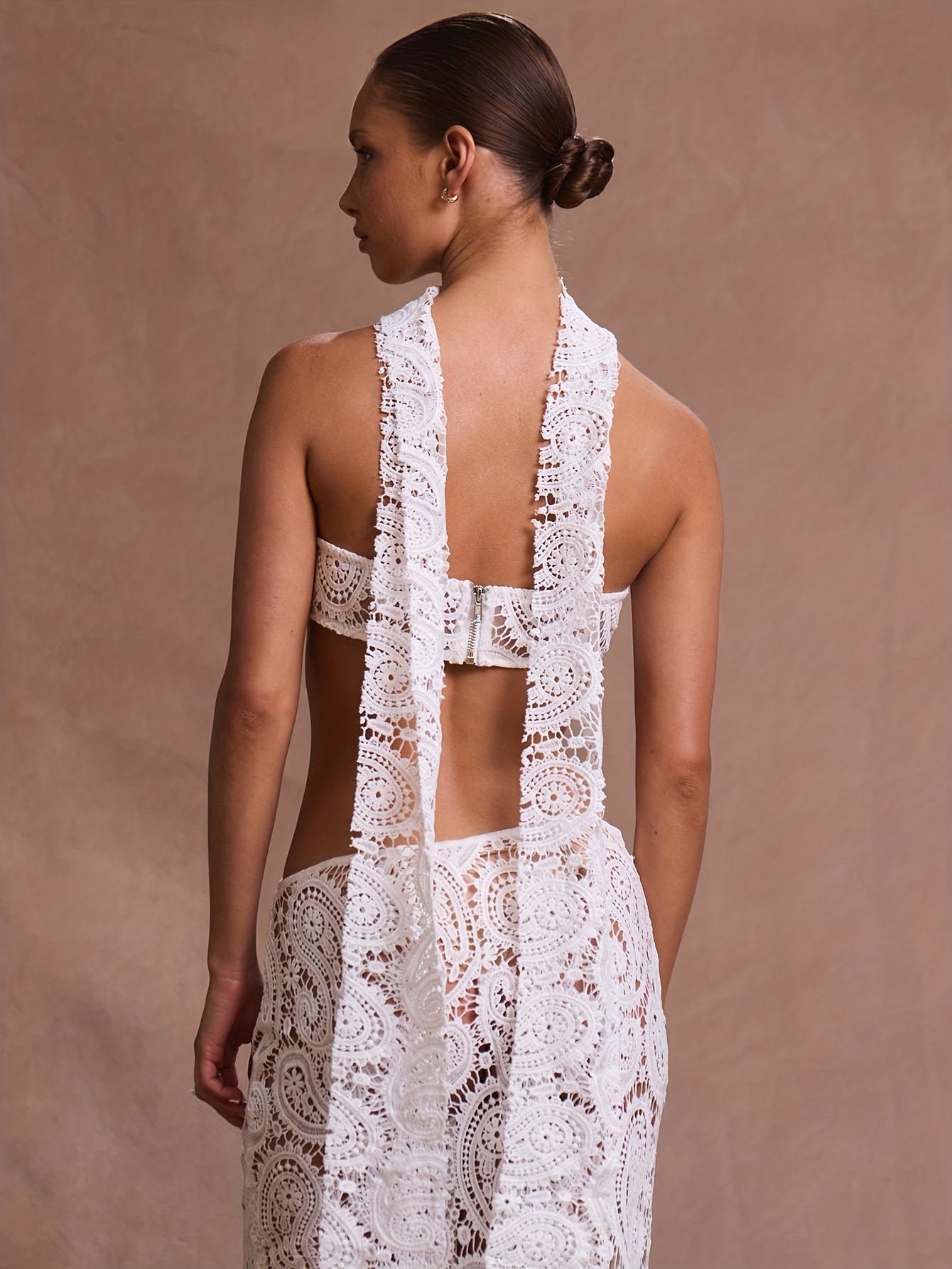 Top Bandeau Calado con Lazo al Cuello – Sexy para Playa & Fiesta