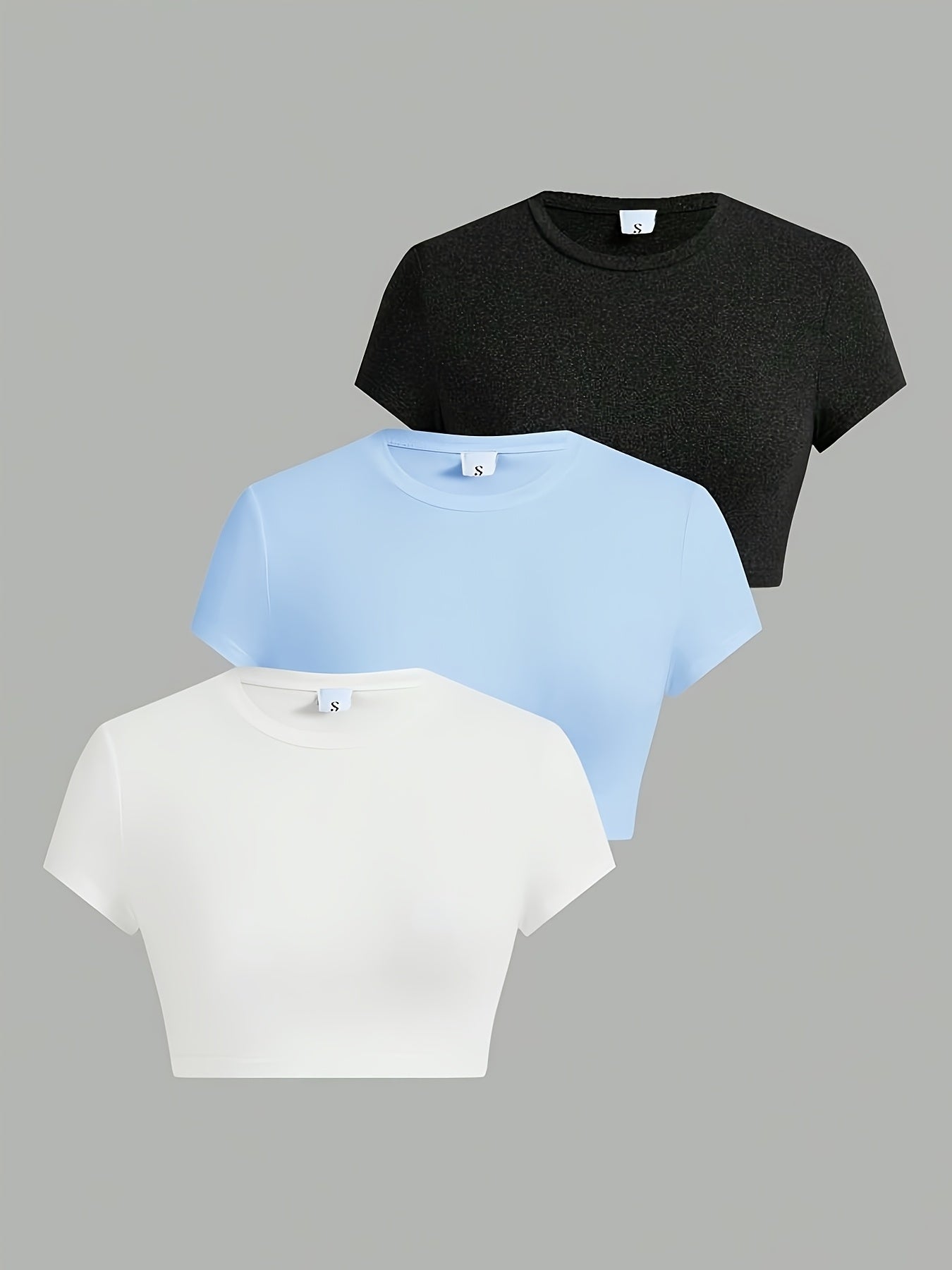 Set de 3 piezas – Camiseta corta + falda/pantalón (navel exposed)