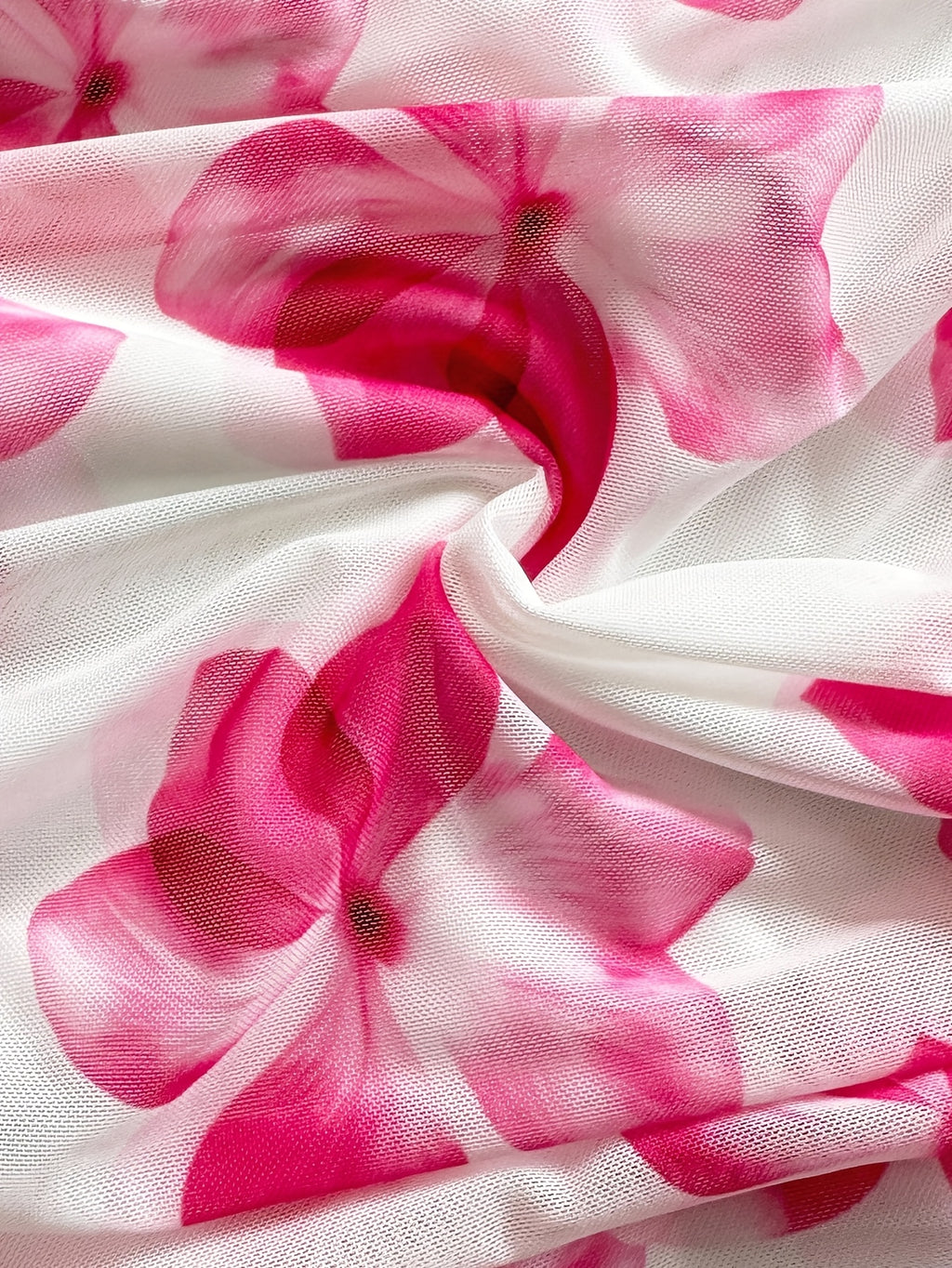 Set Vacacional Estampado – Top Strapless con Lazo + Mini Falda Plisada