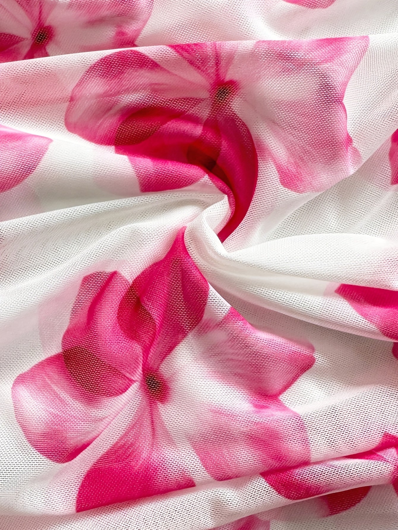 Set Vacacional Estampado – Top Strapless con Lazo + Mini Falda Plisada