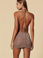 Bikini Halter Marrón Rosado con Falda y Cover-Up de Lentejuelas – Set 3 Piezas