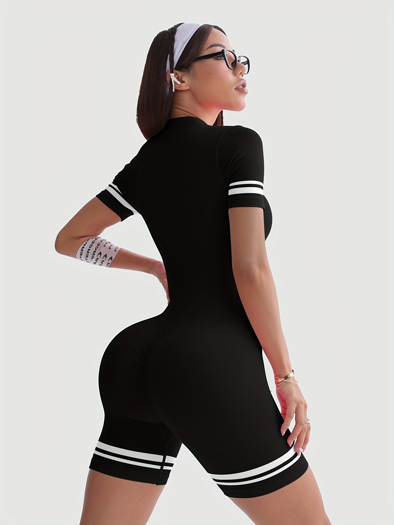 Mono Corto Deportivo con Cremallera y Control de Abdomen – Ajuste Perfecto