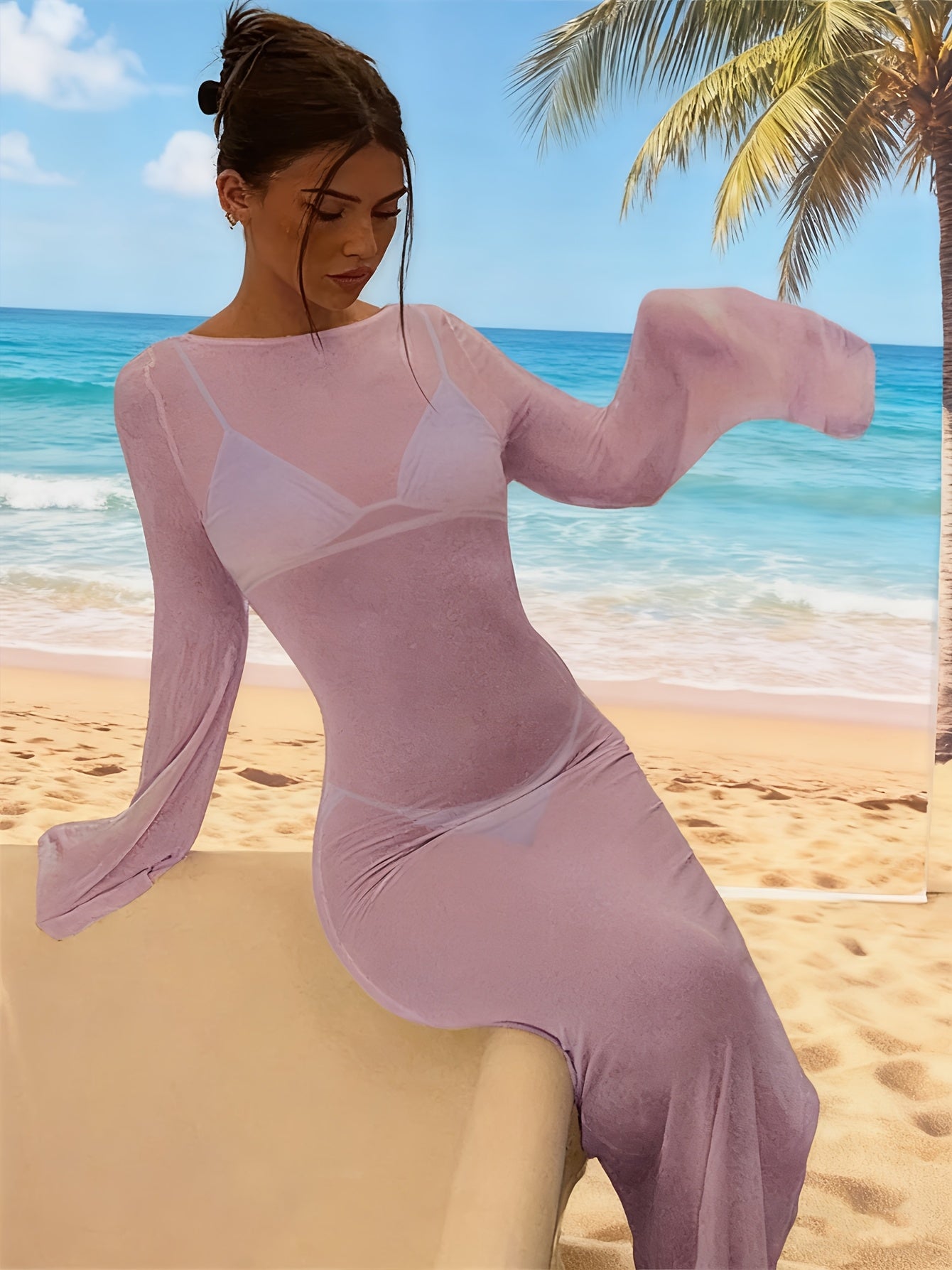 Vestido ajustado transparente con espalda descubierta