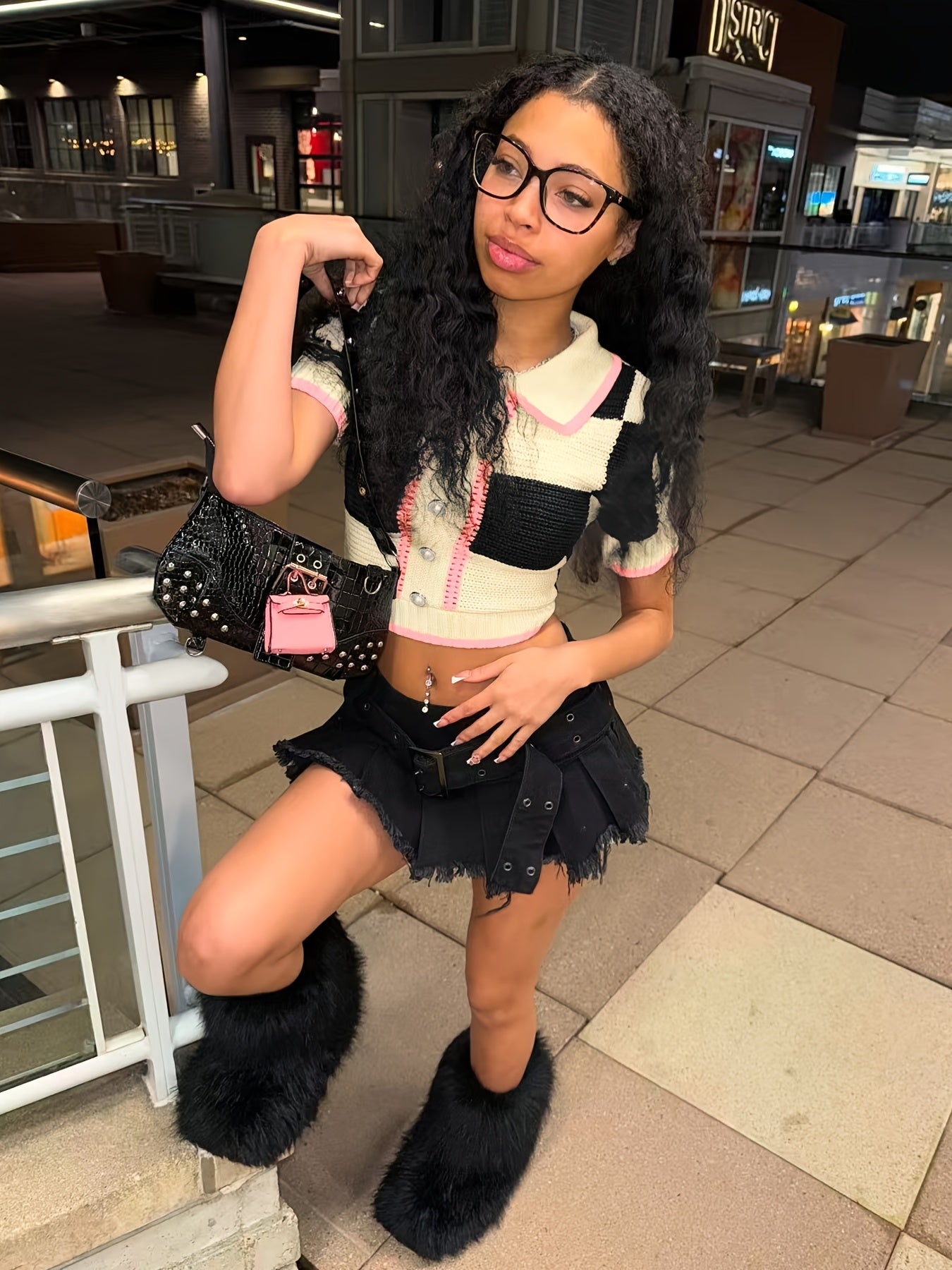 Top negro con botones de perlas + malla